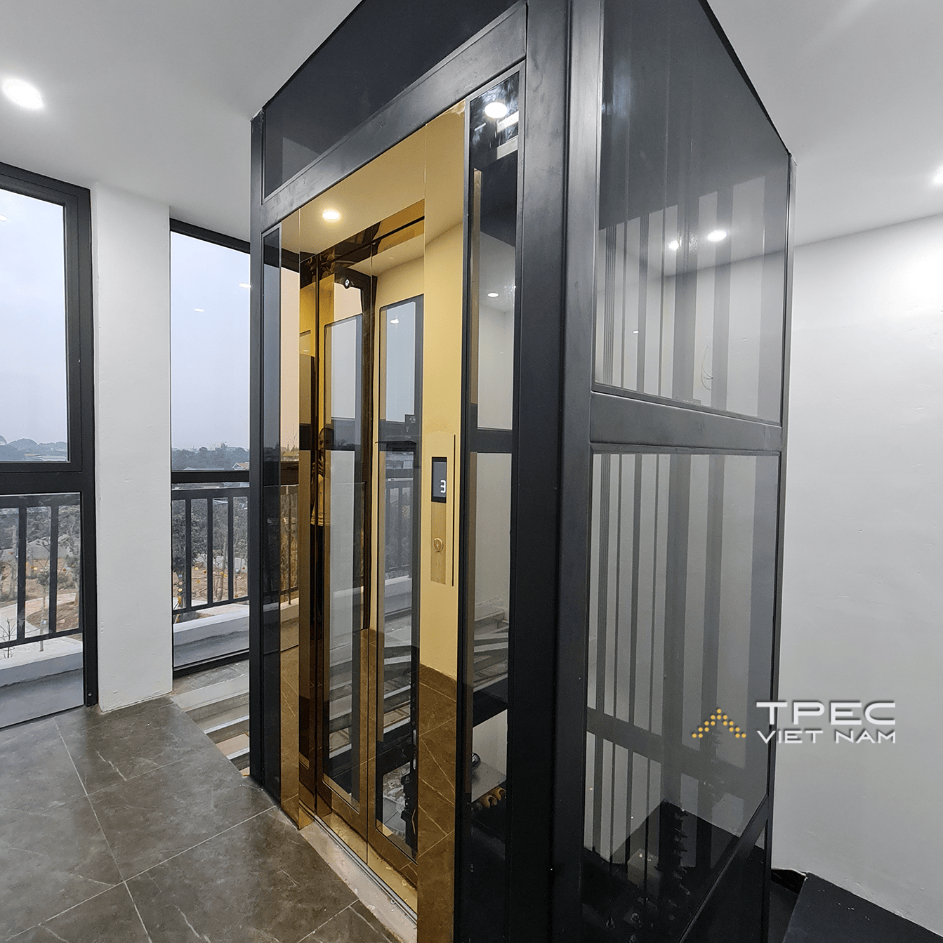 Thi công thang máy kính 630kg tại Sơn tây