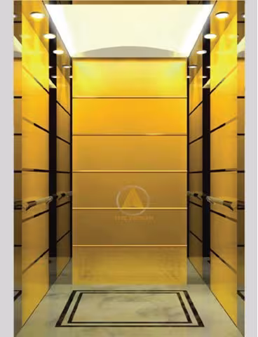 Mẫu cabin thang máy inox mạ vàng gương bóng, vách ốp tấm sọc ngang, sàn đá marble trắng