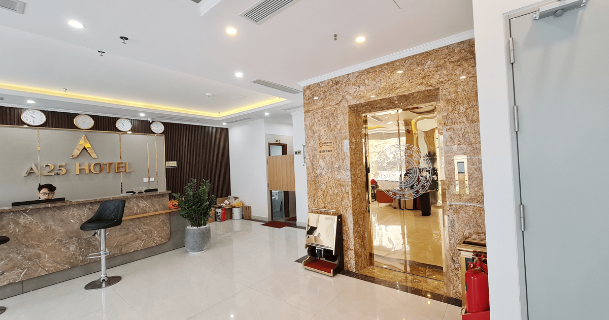 Thang máy tải khách